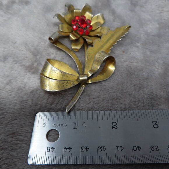 Vintage 1940s Art Deco Metal Lapel Pin Red Stones Retro Flower Floral - Picture 7 of 8
